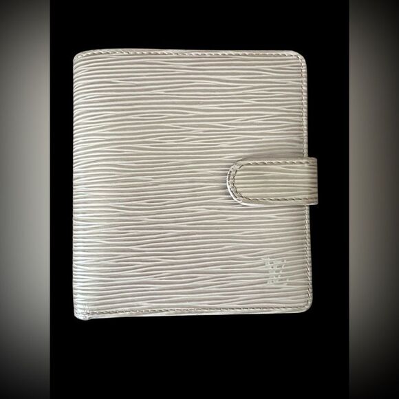 LOUIS VUITTON Epi Porte-Billets Compact Wallet - Picture 2 of 16